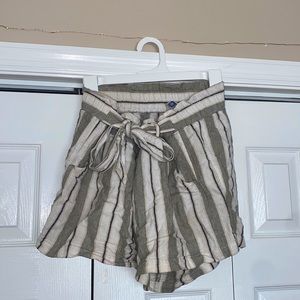 belk shorts vertical flattery lines muted colors